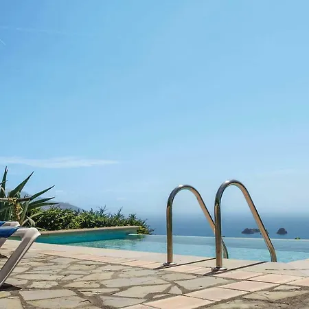 וילה Sleeps 5 Pool Air Con Wifi *